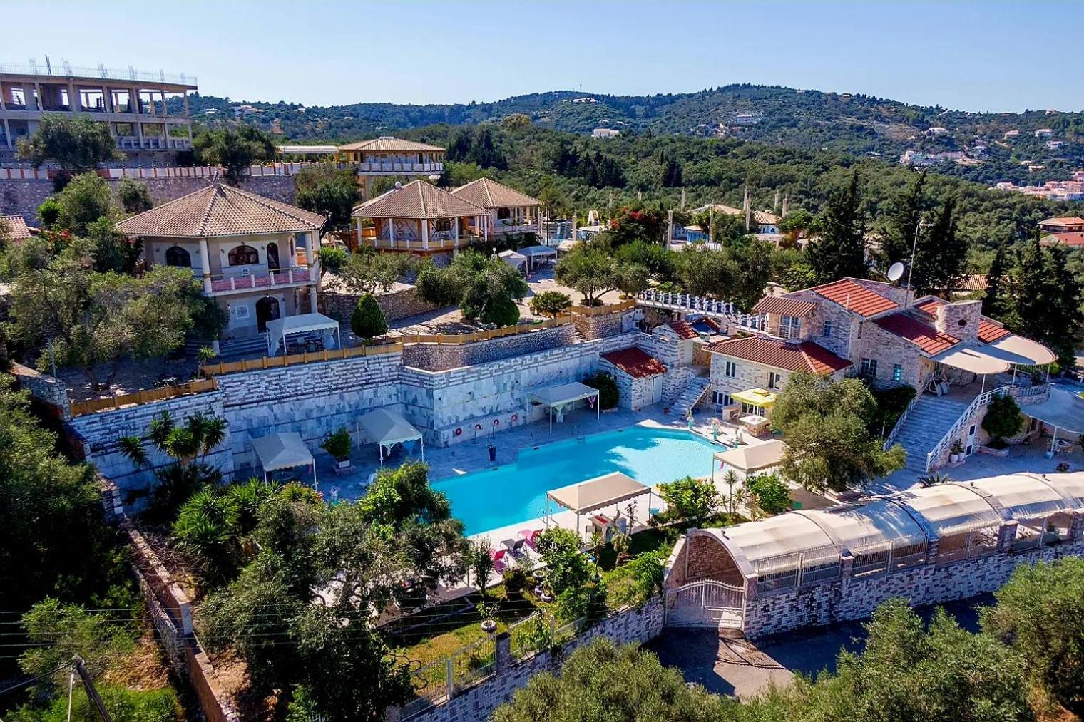 Paco'S Resort Holiday Flats Gaios Ngoại thất bức ảnh